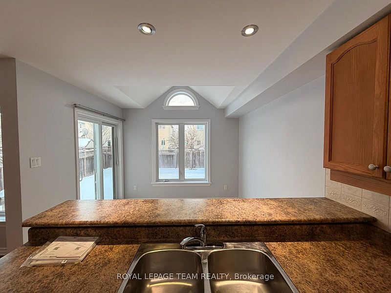 Ottawa House for rent - 3 Bedrooms — photo 12