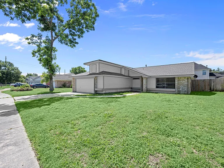 7415 Creekfield Dr — Photo 31