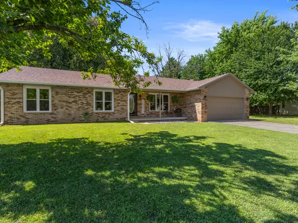 5308 E Broadmore Dr, Columbus, IN 47201