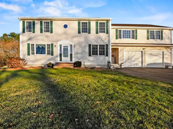 74 Hammond St, Seekonk, MA 02771