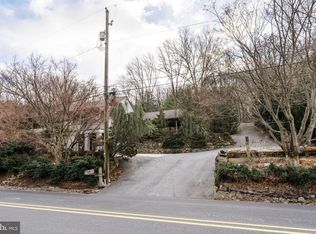 130 Resh Rd, Reinholds, PA 17569