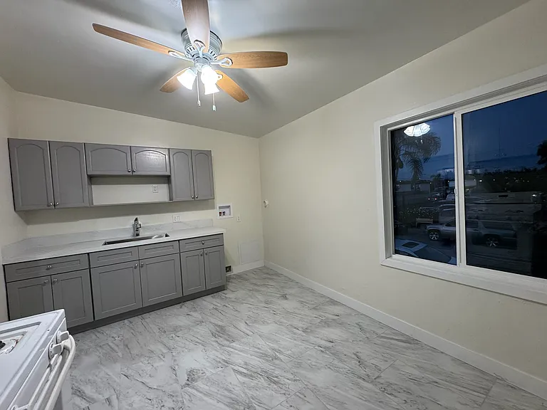 2819 Dee Ave #4 — Photo 6