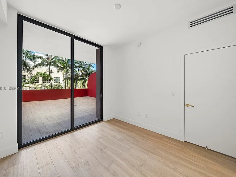 90 NE 32nd St #203 — Photo 14