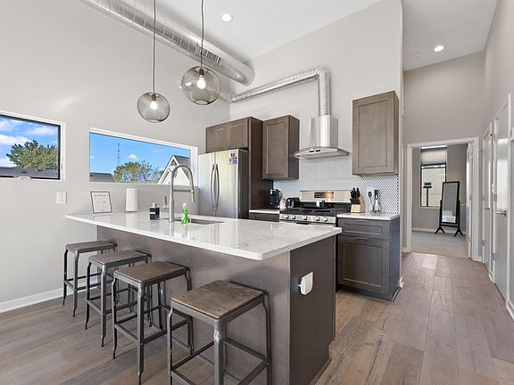 5th image of 430 Jefferson Ave #201