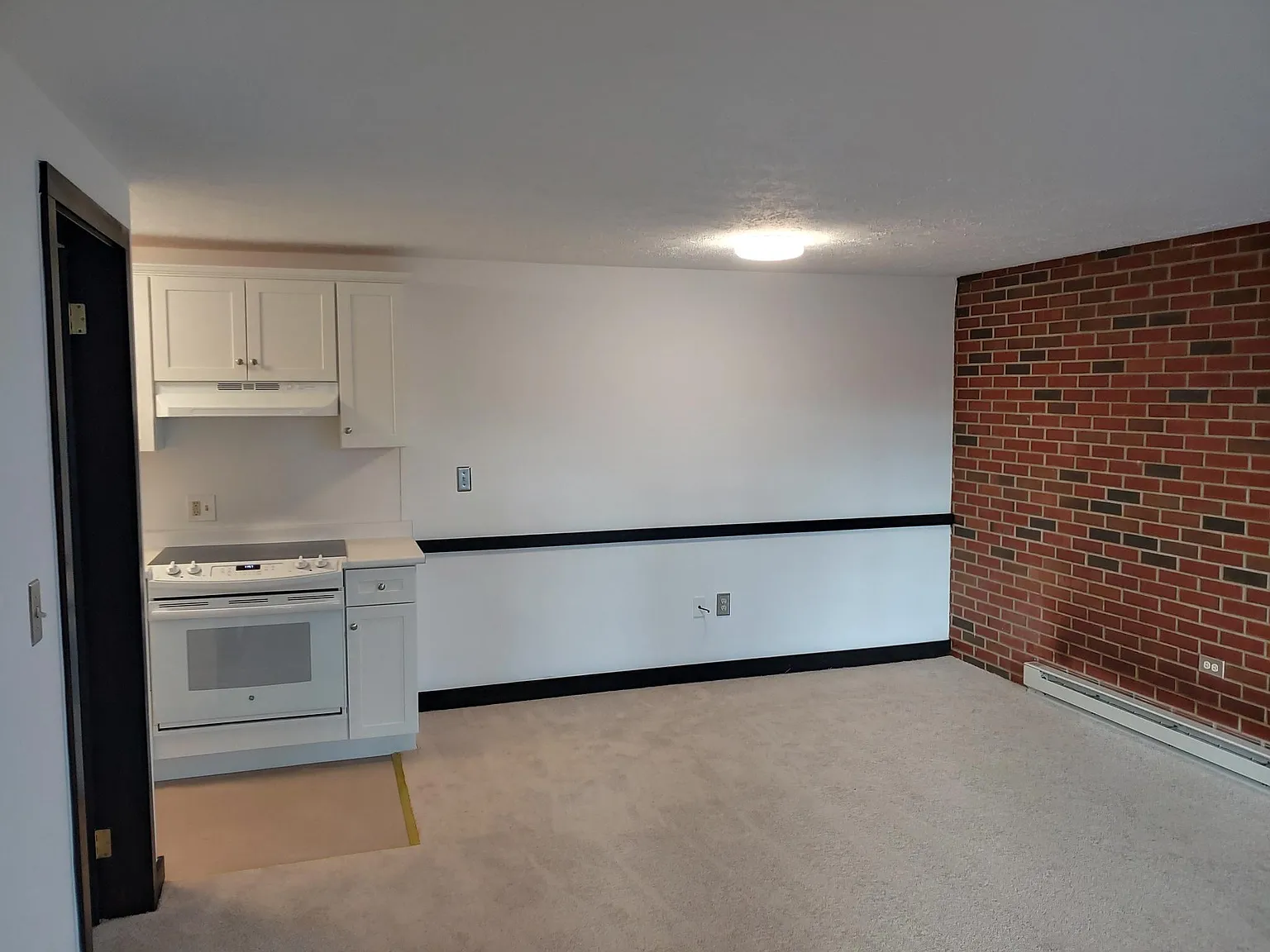 1 bed, 560 sqft, $975 — Photo 1