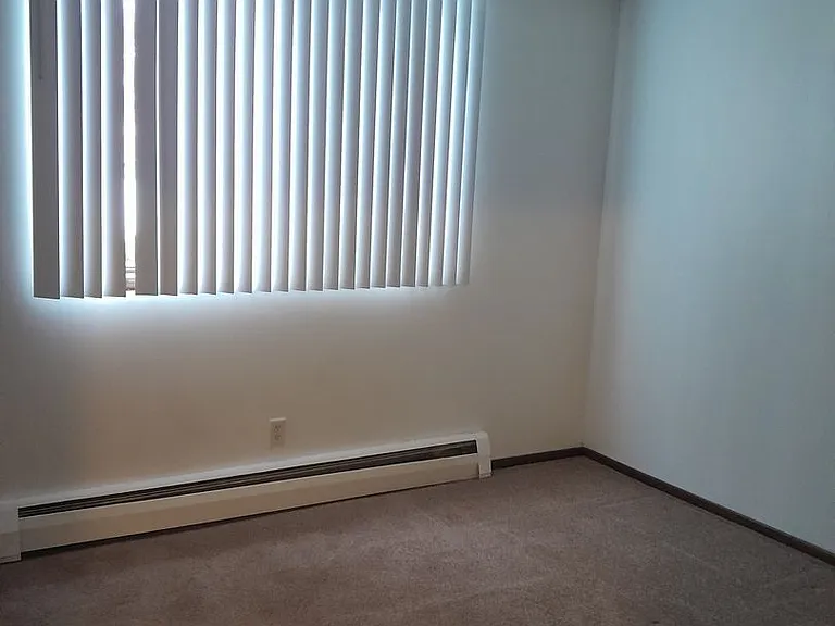 Evergreene Apartments — Photo 3