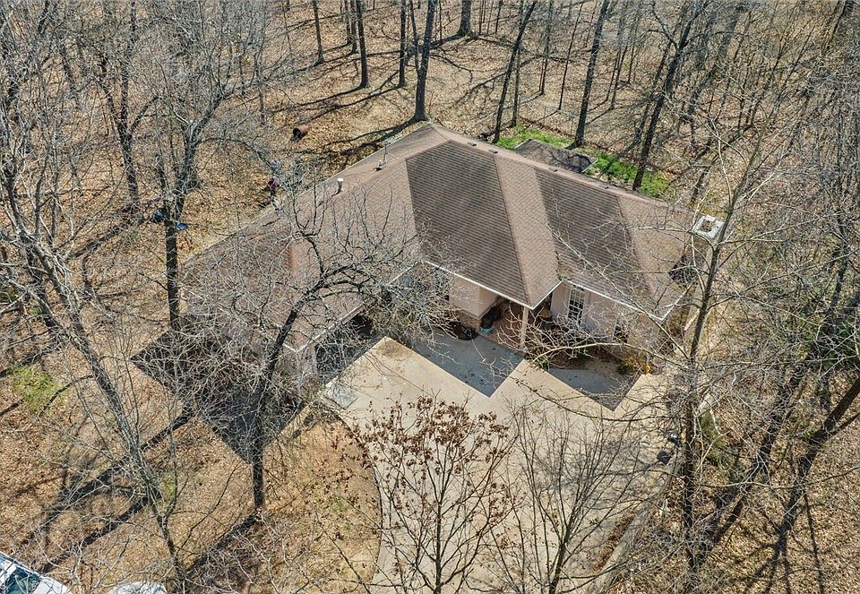 1st image of 9 Aldershot Dr