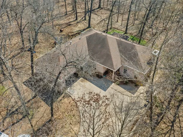 9 Aldershot Dr, Bella Vista, AR 72714