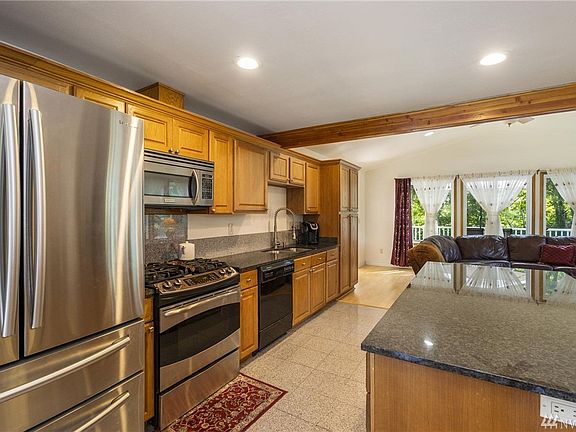 2nd image of 7048 Aegean Blvd NE
