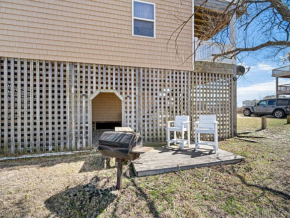 2nd image of 1634 Sandpiper Rd