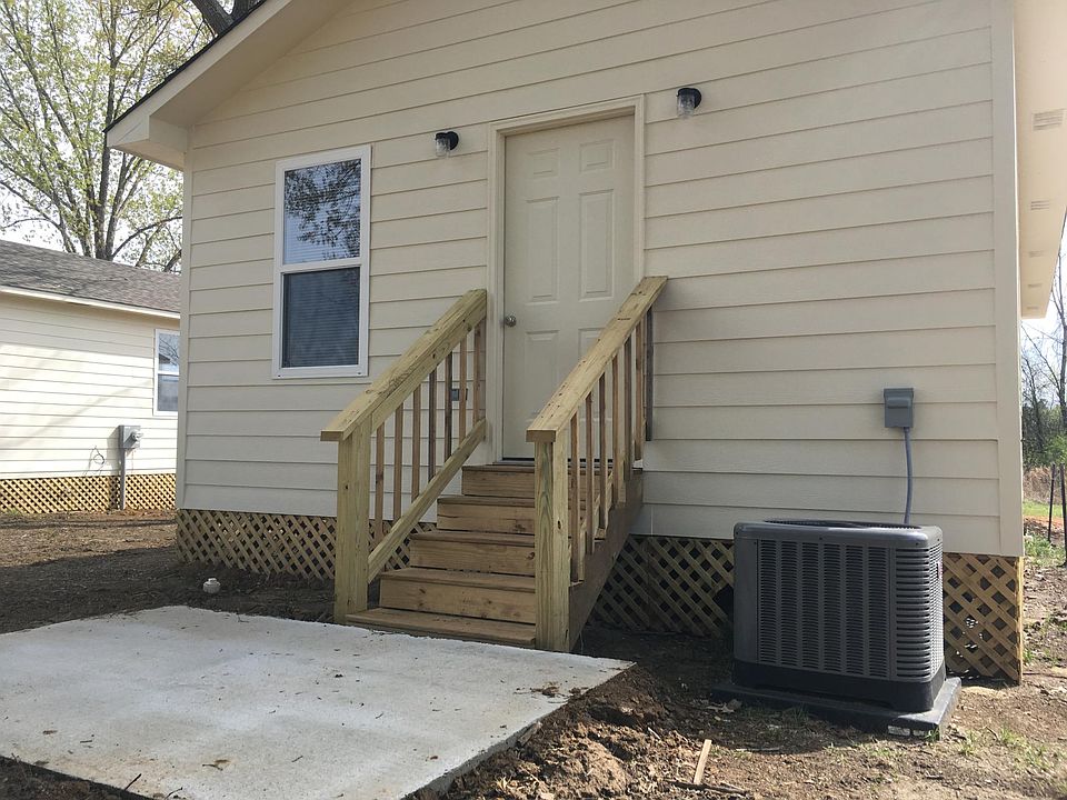 2nd image of 258 Graduate Hill Dr