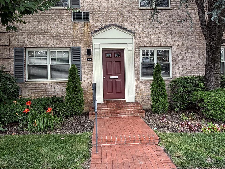 1st image of 415 Merrick Road #1L