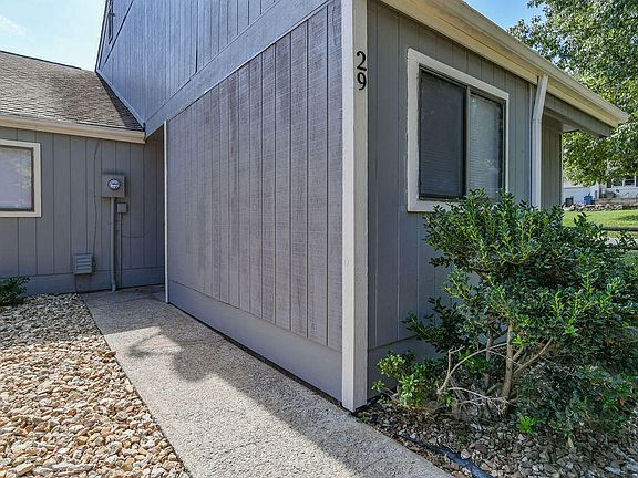2nd image of 196 Waverly Street #29