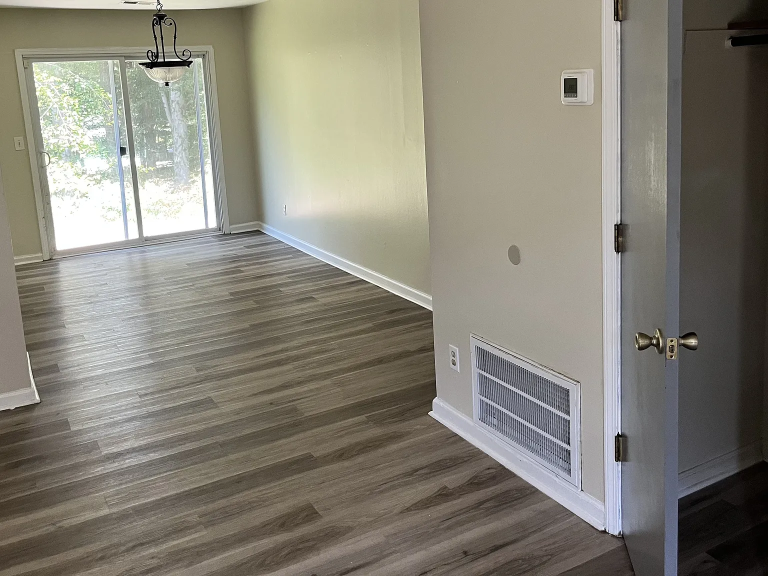 3 bed, 1460 sqft, $1,825 — Photo 4