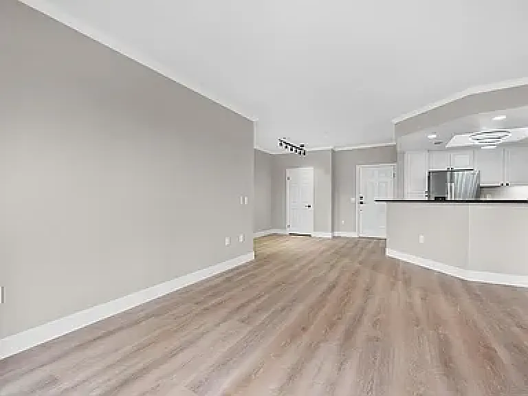 9253 Regents Rd #A301 — Photo 10