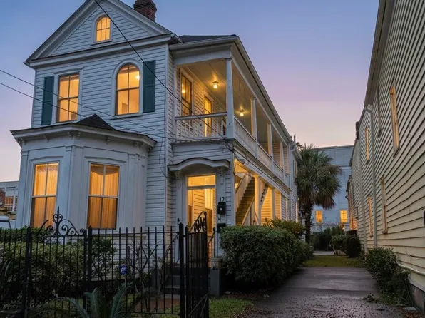 17 Charlotte St, Charleston, SC 29403