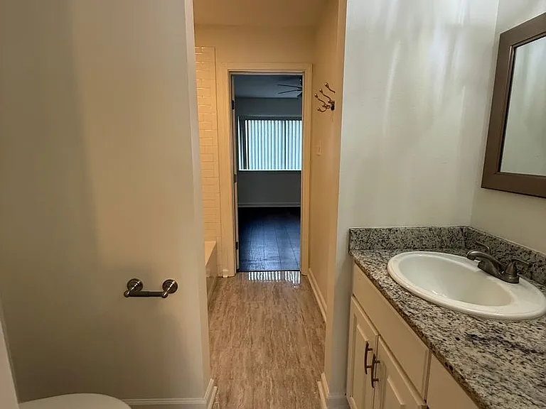 1414 Jasper Ave — Photo 12