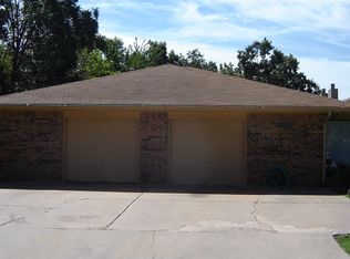 5948 NW 41st St, Warr Acres, OK 73122