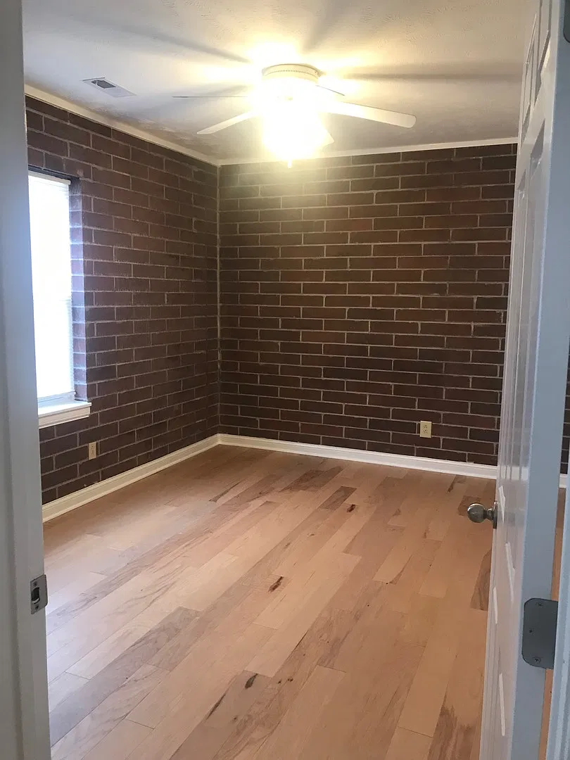 927 Main Street - Apt. 4 — Photo 1