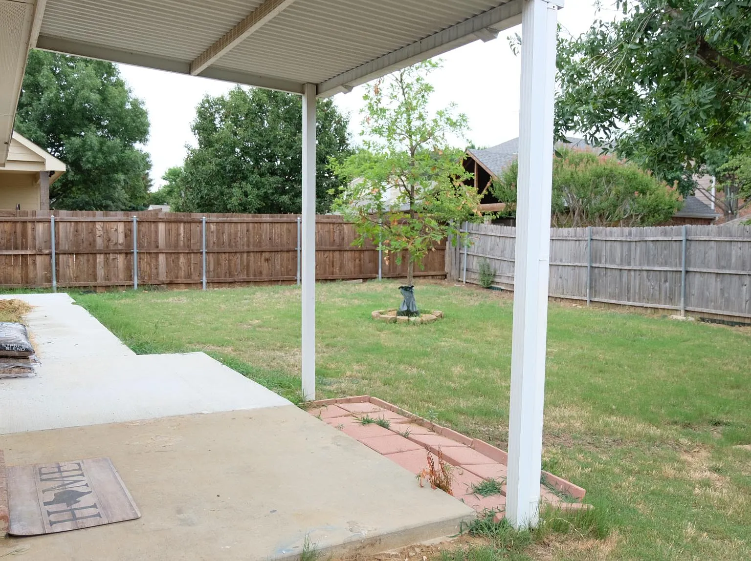 3 bed, 1420 sqft, $2,100 — Photo 2