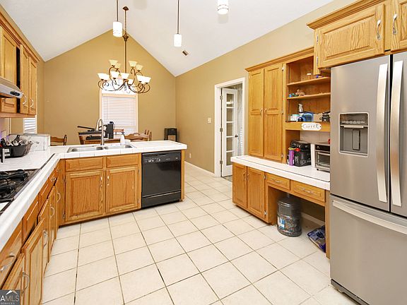4th image of 259 Hammett Rd