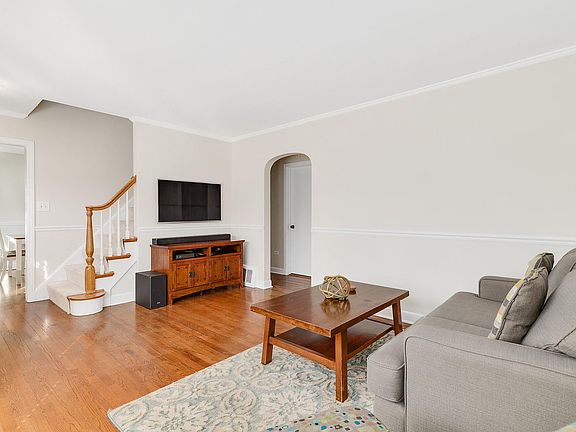 5th image of 115 Indian Dr