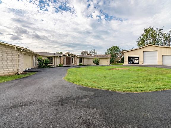 2nd image of 21113 Shepard Ln