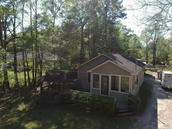 1220 Gentry Dr, Silsbee, TX 77656