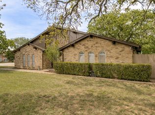 6917 Smithfield Rd, North Richland Hills, TX 76182