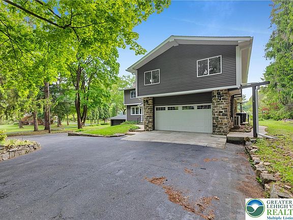 3rd image of 2242 Church Rd