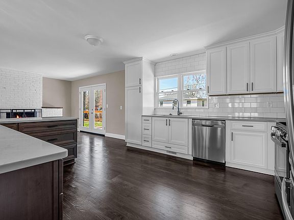 Beautifully Renovated Kitchen with New Appliances
