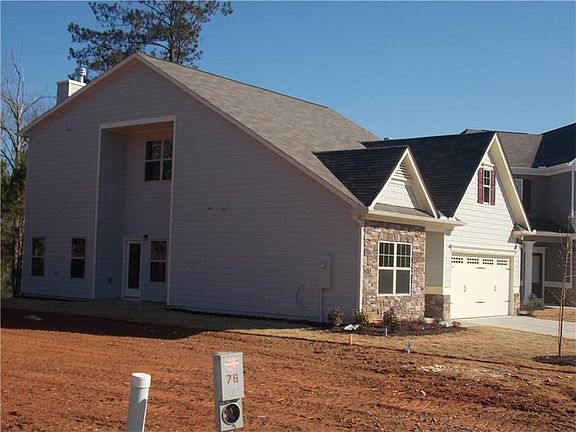 2nd image of 913 Hollytree Pl