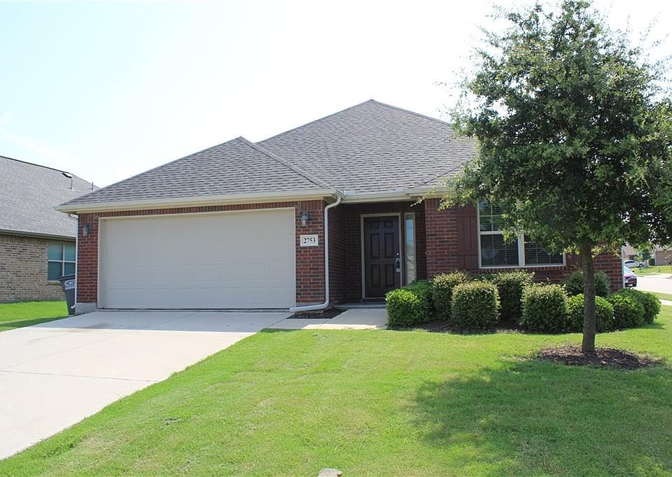 1st image of 2753 Crescent Lake Dr
