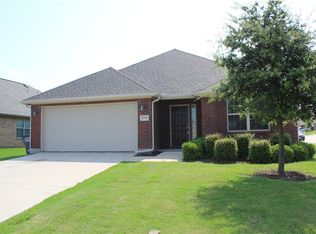 2753 Crescent Lake Dr, Little Elm, TX 75068