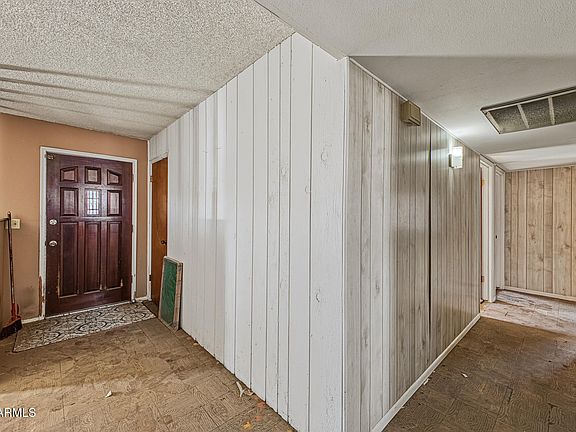 5th image of 618 E VIA ELENA Street