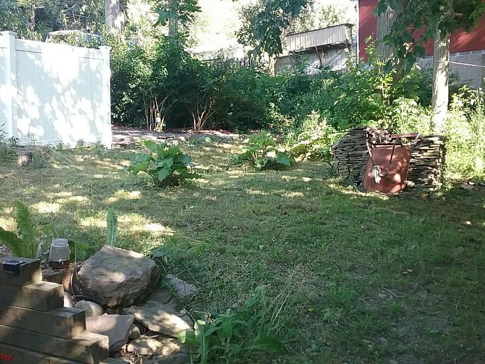 2nd image of 83 Center St