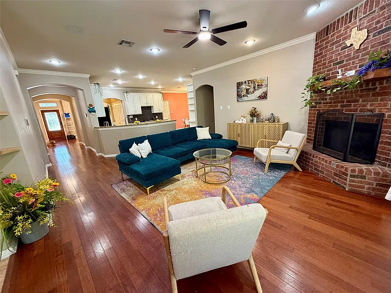 2704 Dagama Ct — Photo 4