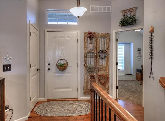 2nd image of 172 Camelot Cir