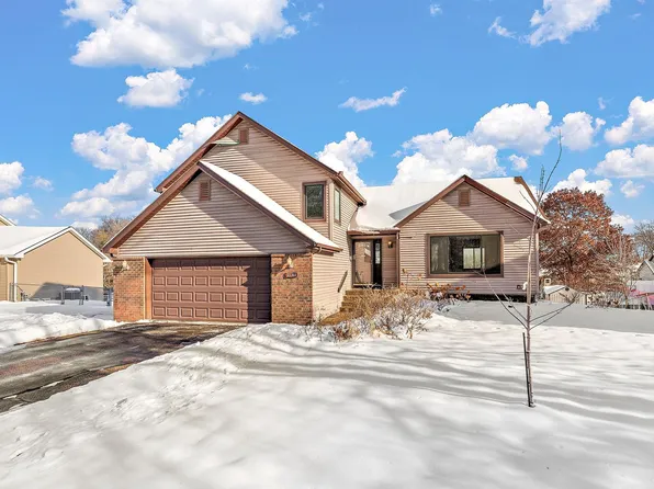 2161 Heron Ave N, Oakdale, MN 55128