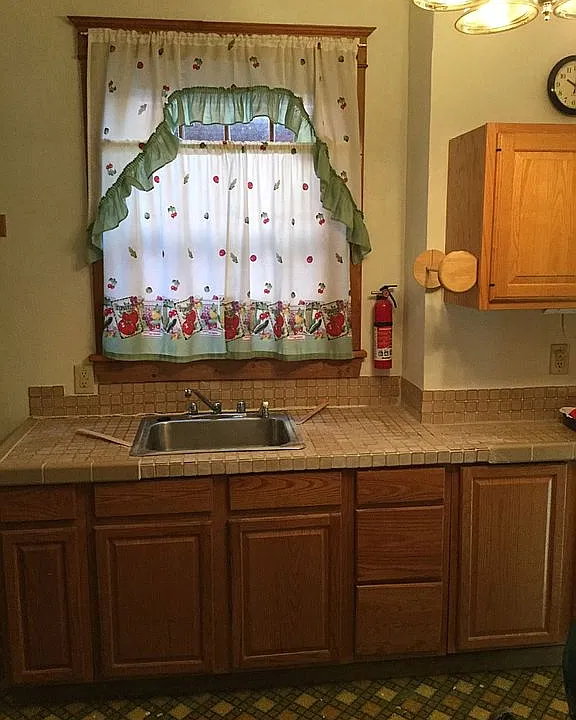 1Fl Kitchen