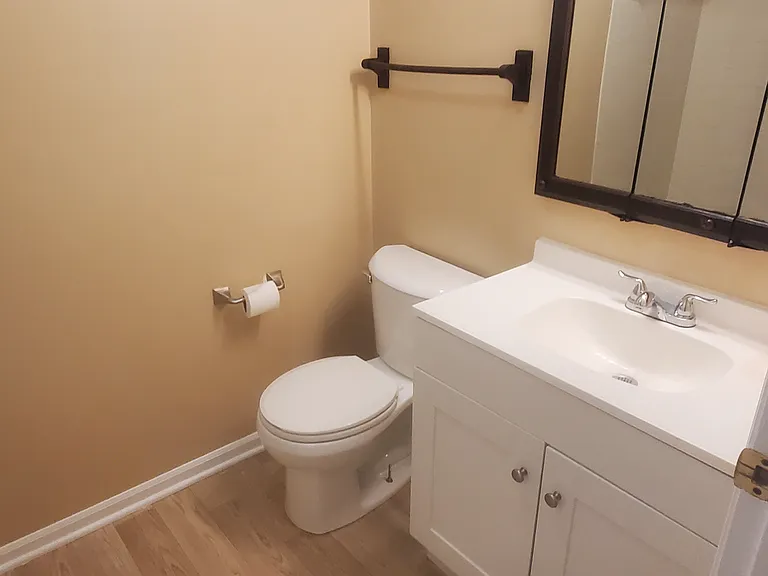 900 Swallow Crest Ct #K — Photo 2