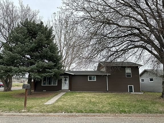 2nd image of 1417 Tillamack St