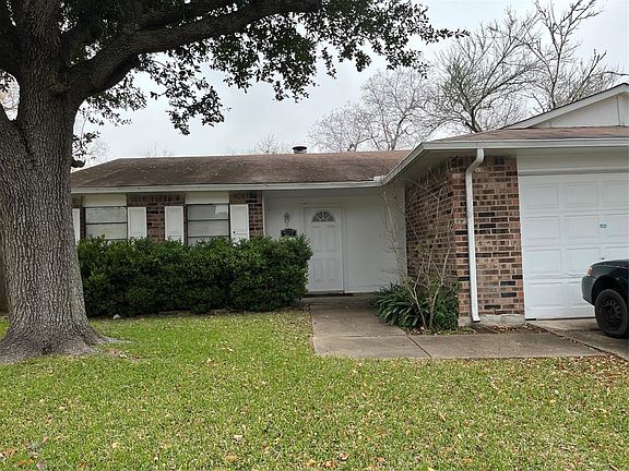 2nd image of 527 Tara Plantation Dr