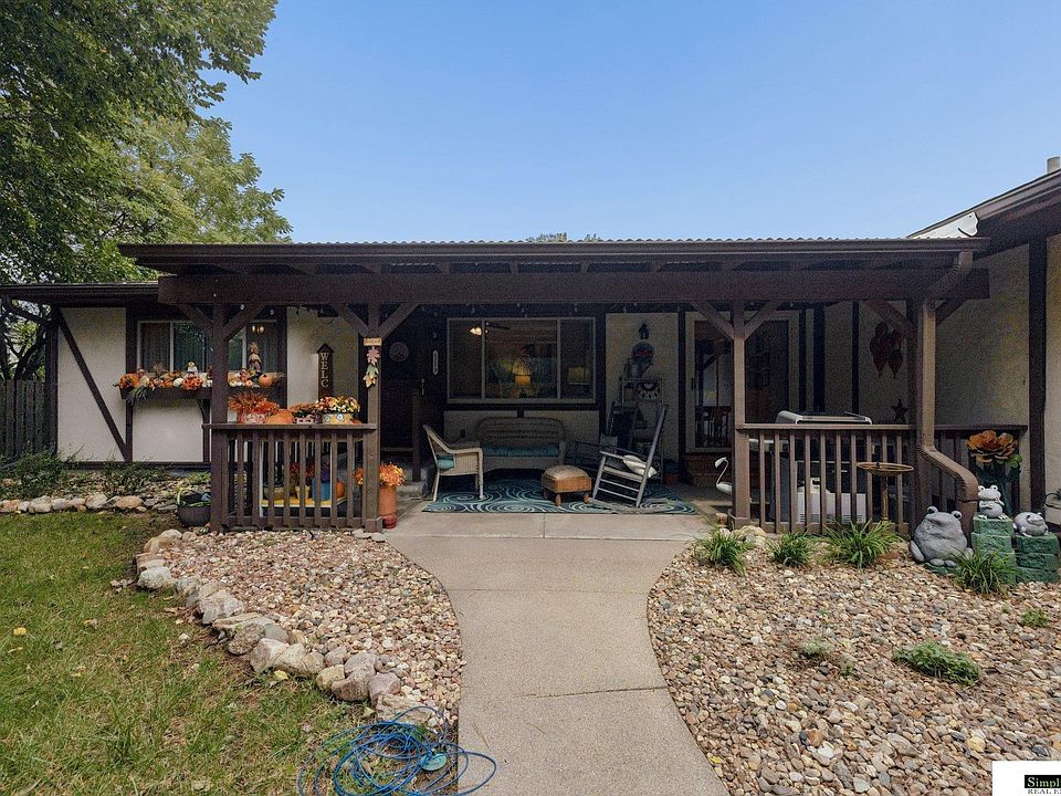 1st image of 5259 Goldenrod Cir