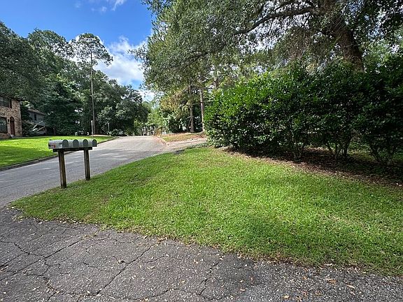 2nd image of 3716 Donovan Dr