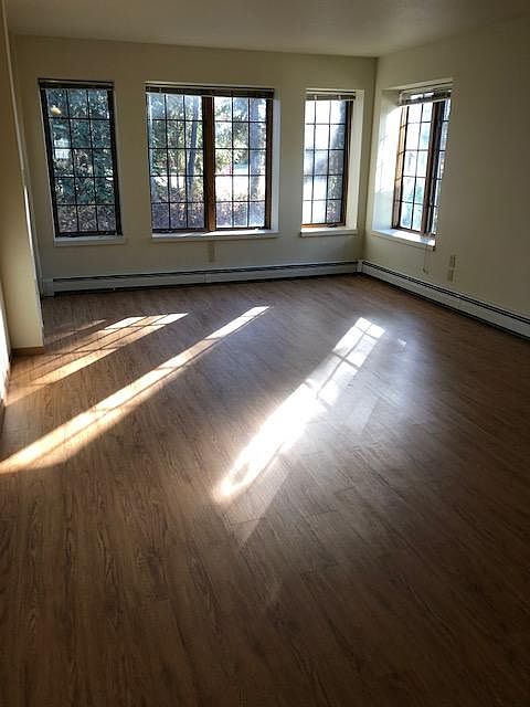 1st image of 1009 Akiak Ave