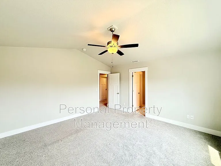 1530 NW 29th Pl — Photo 22