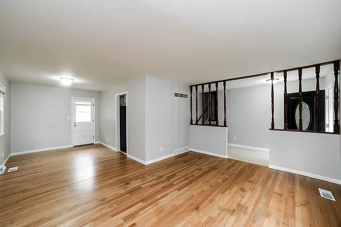 4511 S Willis Ave — Photo 4