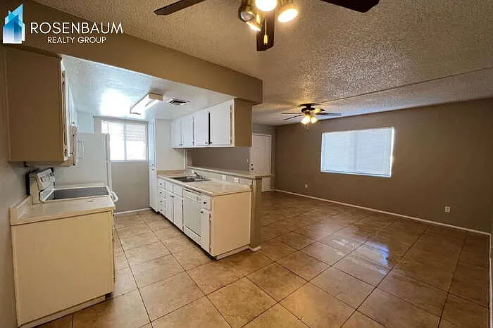 860 E Brown Rd #23 — Photo 2