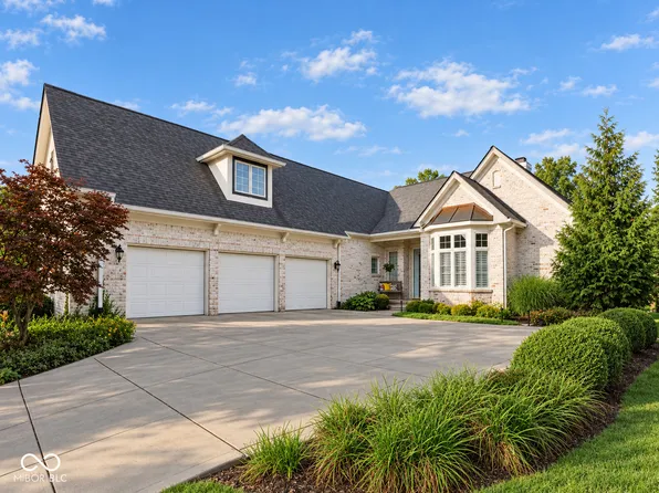 15532 Long Cove Blvd, Carmel, IN 46033